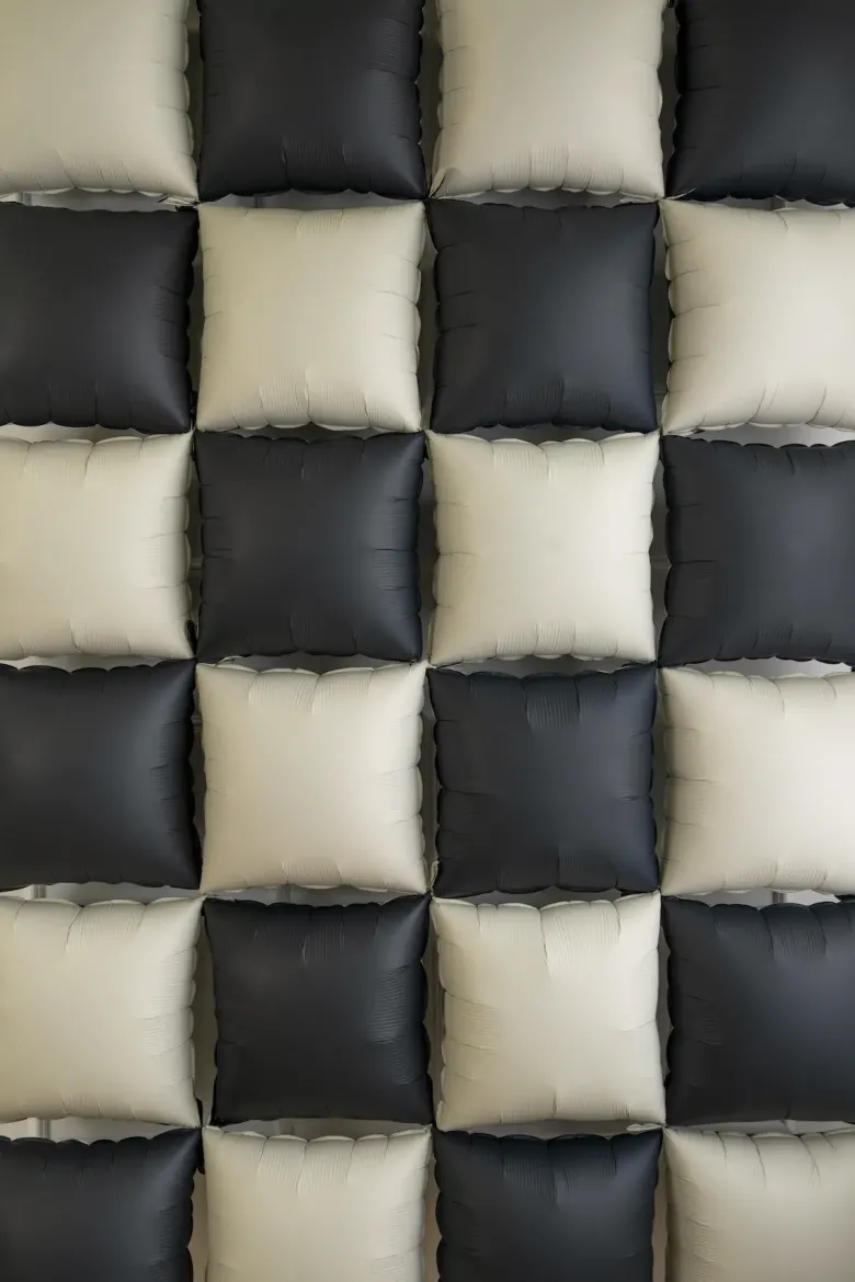 Backdrop Balloner Sort/Beige, Firkantede Ballon-Puder