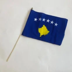 Kosovo Stofflag på Træpind, 30x45 cm