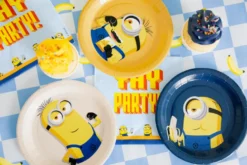 Minions paptallerkener - 6 stk. 18 cm.