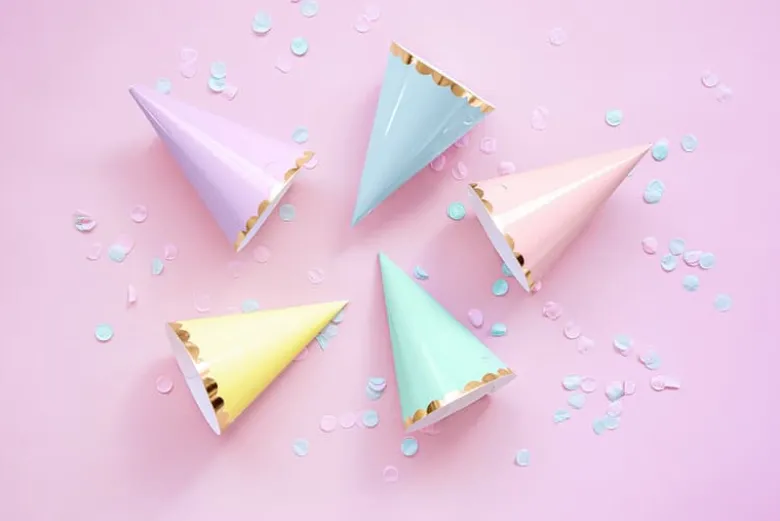 Pastel Farvet Partyhatte, Pakke m/6 stk